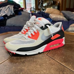 Nike Air Max 90 Hyperfuse